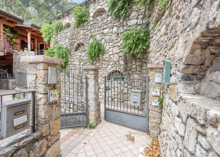 Casa Francesca Relax ليمونِ سول غاردا